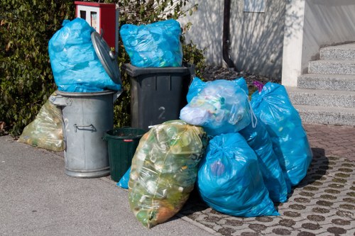 Recycling bins and waste sorting in Shepherdsbush